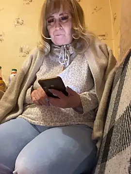 Irina2909xh online show from April 12, 10:48 pm