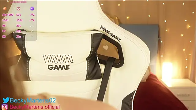 BeckyMartens online show from December 15, 3:34 am