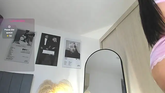 hollyprincess 2 online show from February 27, 6:02 am