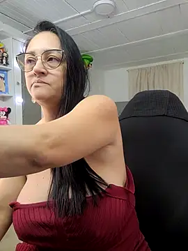 Snapshot of Ameliarizo chatting on October 13, 1:49 am Ameliarizo online show from October 13, 1:49 am