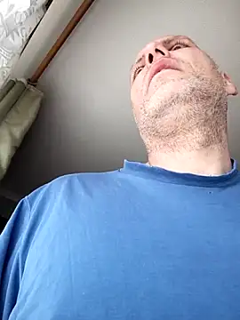 Snapshot of Sam_Colt chatting on May 2, 7:02 am Sam Colt online show from May 2, 7:02 am