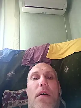 Snapshot of Sam_Colt chatting on May 21, 12:34 pm Sam Colt online show from May 21, 12:34 pm