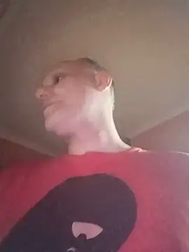 Snapshot of Sam_Colt chatting on June 8, 6:19 pm Sam Colt online show from June 8, 6:19 pm