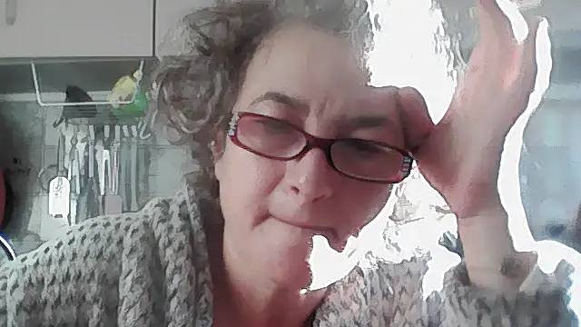 Sunnylarrah online show from September 22, 4:58 am