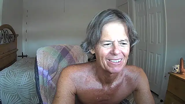 Snapshot of nakeedcowboi65 chatting on July 8, 9:30 pm nakeedcowboi65 online show from July 8, 9:30 pm