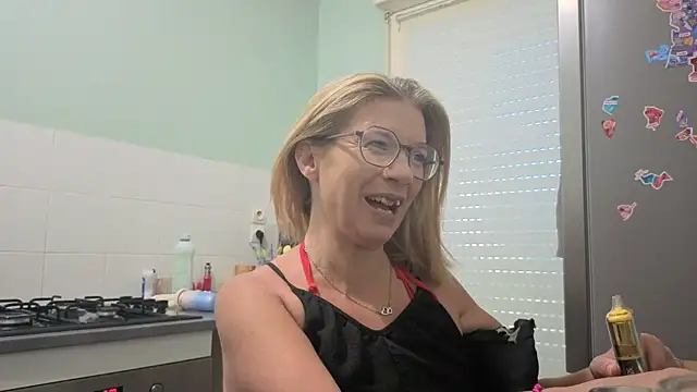 jennylovence online show from June 19, 7:01 am