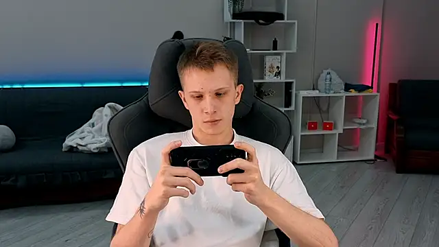 Snapshot of arlekincrop chatting on September 23, 5:05 pm arlekincrop online show from September 23, 5:05 pm