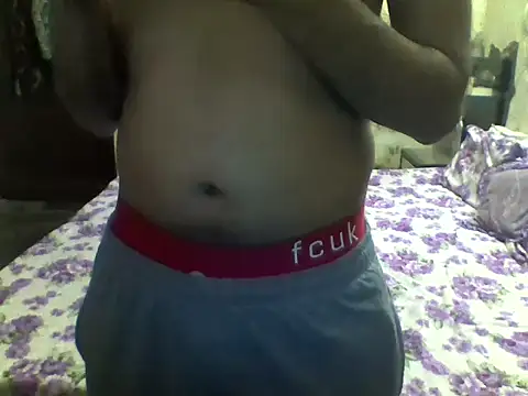 Snapshot of secretoxoxo chatting on May 16, 1:54 pm secretoxoxo online show from May 16, 1:54 pm