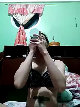 QueenSoreal online show from November 7, 4:51 pm