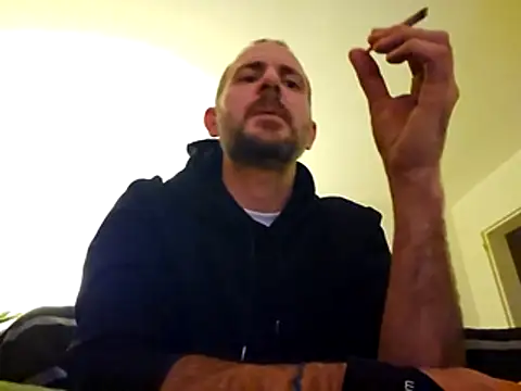 Snapshot of verylargecock chatting on November 14, 5:50 am verylargecock online show from November 14, 5:50 am