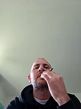 verylargecock online show from December 15, 10:30 am