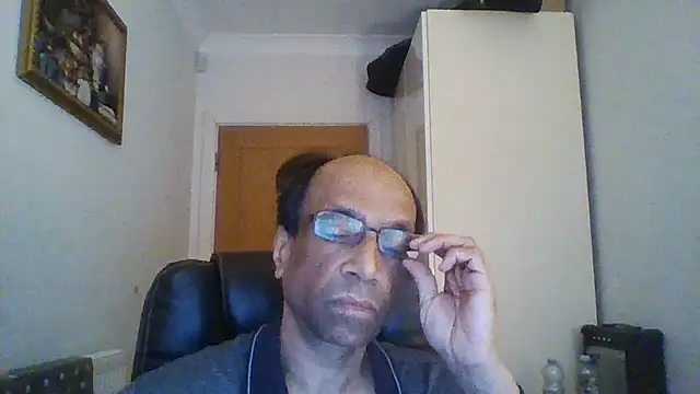 Snapshot of rauncher1 chatting on January 17, 11:17 am rauncher1 online show from January 17, 11:17 am