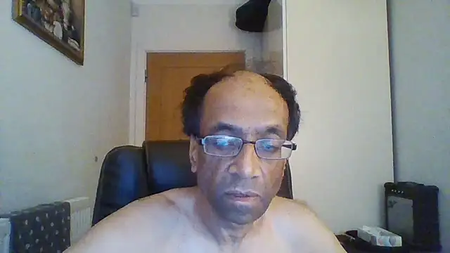 Snapshot of rauncher1 chatting on September 12, 8:03 am rauncher1 online show from September 12, 8:03 am