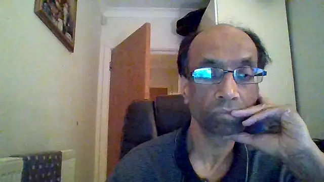 Snapshot of rauncher1 chatting on September 17, 8:32 pm rauncher1 online show from September 17, 8:32 pm