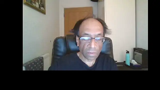 Snapshot of rauncher1 chatting on June 1, 8:05 am rauncher1 online show from June 1, 8:05 am