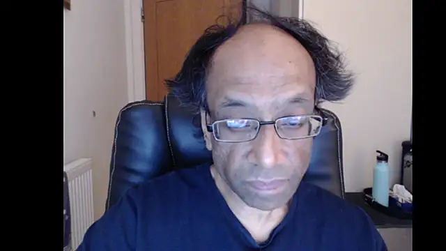 Snapshot of rauncher1 chatting on June 2, 8:05 am rauncher1 online show from June 2, 8:05 am