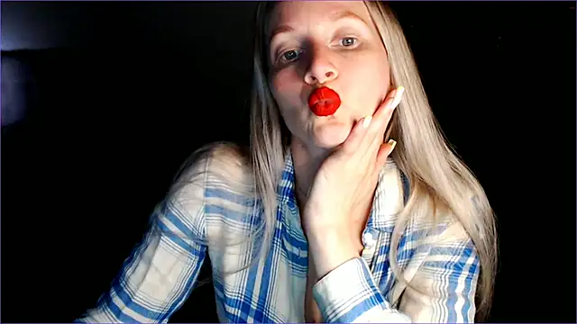 Snapshot of Shantidol chatting on July 22, 9:28 pm Shantidol online show from July 22, 9:28 pm