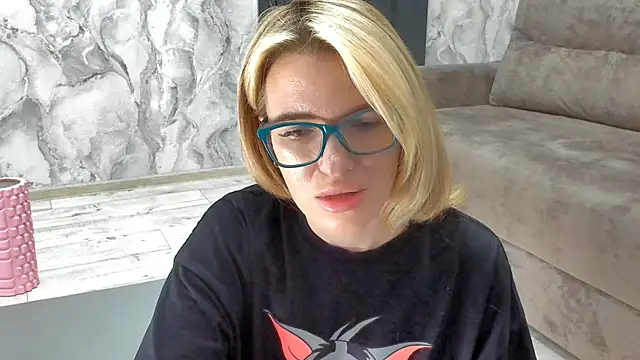 Snapshot of succubus chatting on April 28, 2:11 pm succubus online show from April 28, 2:11 pm