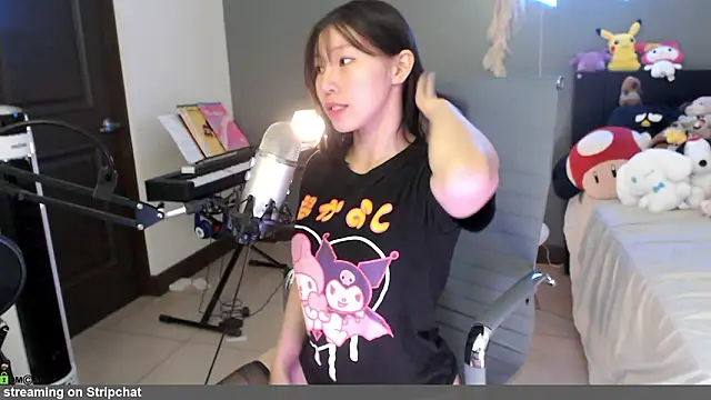 Snapshot of minarocket_ chatting on February 3, 5:40 pm minarocket online show from February 3, 5:40 pm