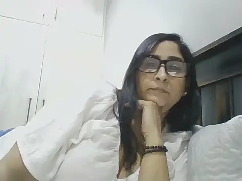 Snapshot of Indiankushy chatting on July 18, 5:28 pm Indiankushy online show from July 18, 5:28 pm