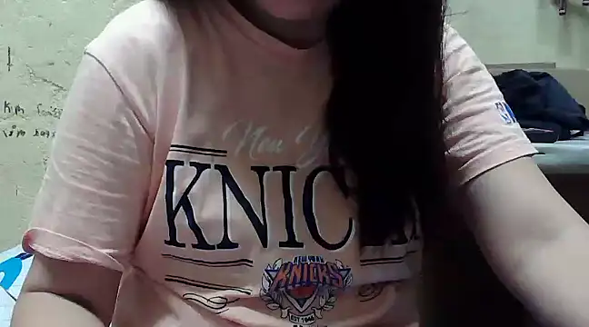 Snapshot of DelightDorothy34 chatting on February 15, 10:22 am DelightDorothy34 online show from February 15, 10:22 am