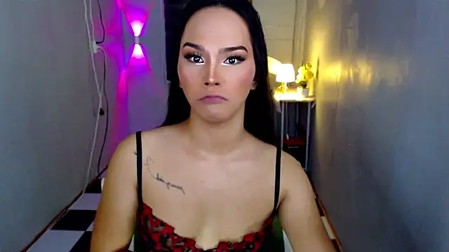 Snapshot of urnaughtydolly69 chatting on April 26, 12:03 pm urnaughtydolly69 online show from April 26, 12:03 pm