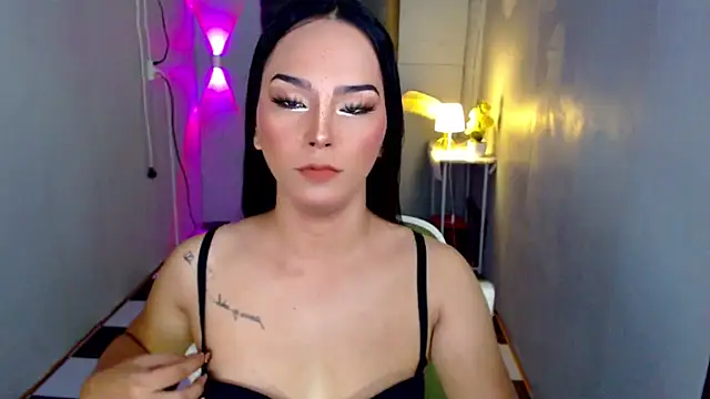 Snapshot of urnaughtydolly69 chatting on May 2, 11:59 am urnaughtydolly69 online show from May 2, 11:59 am