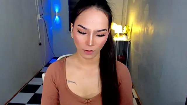 Snapshot of urnaughtydolly69 chatting on May 16, 11:53 am urnaughtydolly69 online show from May 16, 11:53 am