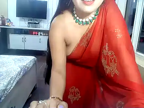 Snapshot of yourradhika chatting on October 24, 7:32 pm yourradhika online show from October 24, 7:32 pm