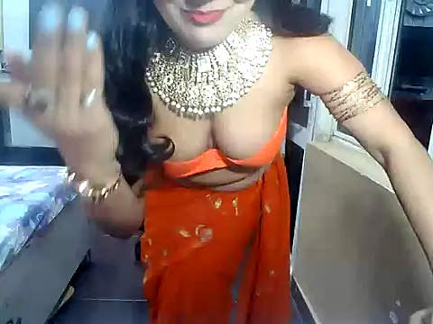 Snapshot of yourradhika chatting on November 10, 6:07 pm yourradhika online show from November 10, 6:07 pm