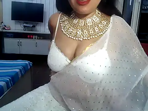 Snapshot of yourradhika chatting on November 30, 8:13 pm yourradhika online show from November 30, 8:13 pm