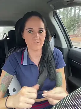 lolabunny9 online show from January 18, 7:26 pm