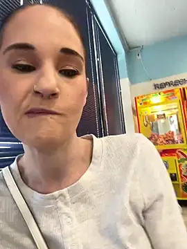 lolabunny9 online show from February 2, 5:26 pm