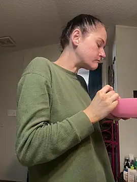 lolabunny9 online show from February 27, 2:43 pm