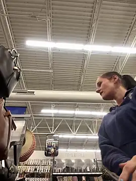 lolabunny9 online show from March 10, 4:46 pm