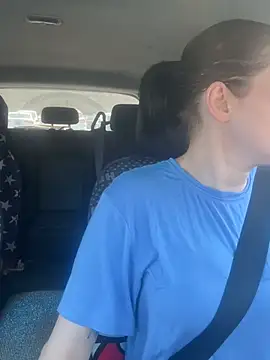 lolabunny9 online show from April 24, 4:53 pm