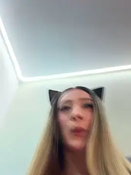 bunny bicht online show from March 5, 12:28 am