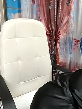 Mika Passion online show from April 10, 6:40 am