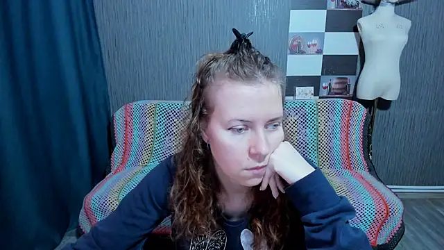 pa1e pr1ncess online show from March 14, 6:30 am