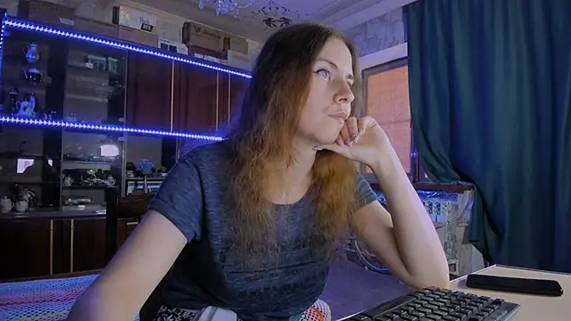 Snapshot of pa1e_pr1ncess chatting on June 4, 7:25 am pa1e pr1ncess online show from June 4, 7:25 am