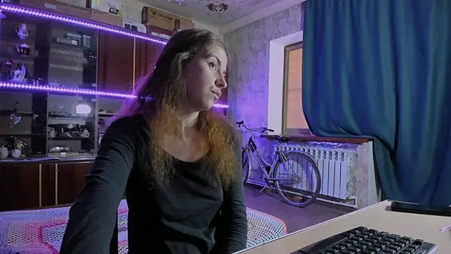 Snapshot of pa1e_pr1ncess chatting on July 2, 6:41 am pa1e pr1ncess online show from July 2, 6:41 am