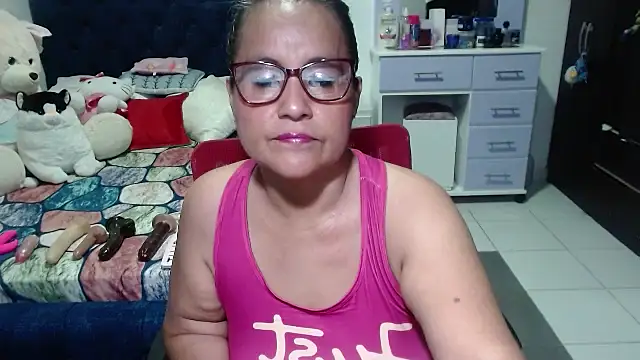 pervert mommy  online show from October 28, 10:19 am