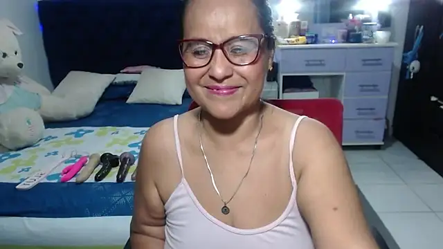 pervert mommy  online show from April 12, 12:32 pm