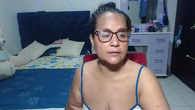 pervert mommy  online show from April 14, 9:59 am