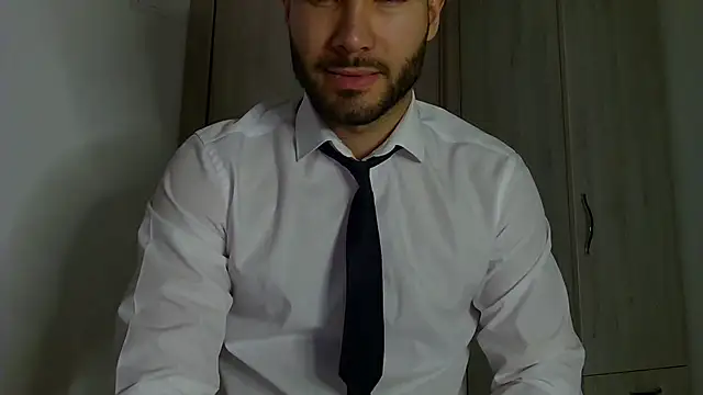 Justynn1 online show from November 23, 5:29 am