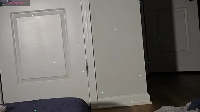 SophiaXJohn online show from May 5, 2:52 am