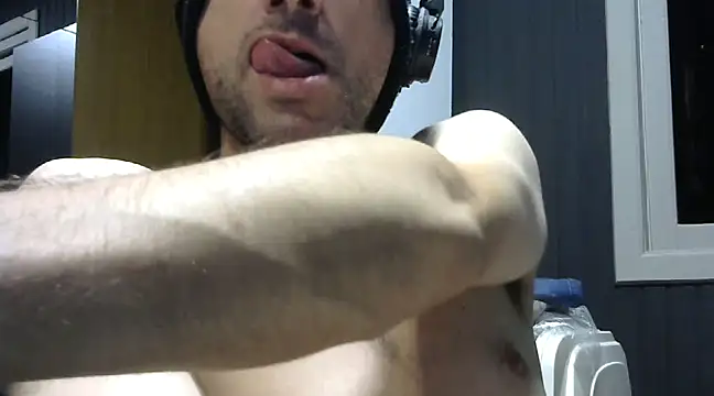 gauchors20 online show from February 15, 3:20 am