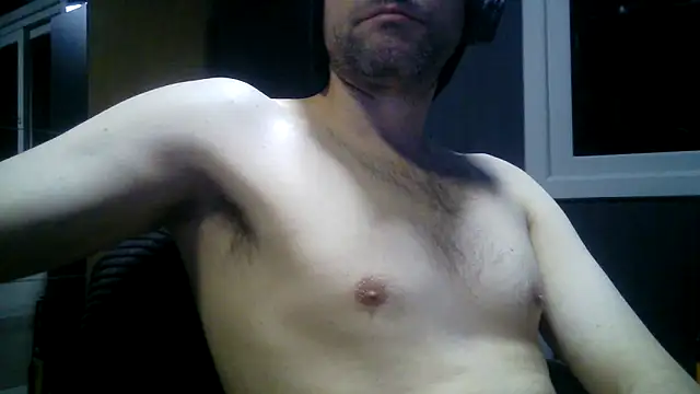 gauchors20 online show from April 10, 2:50 am