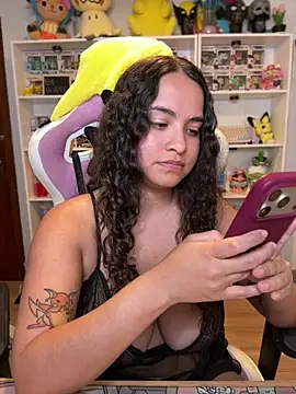 Snapshot of Sweet_sully__ chatting on June 25, 8:19 am Sweet sully online show from June 25, 8:19 am