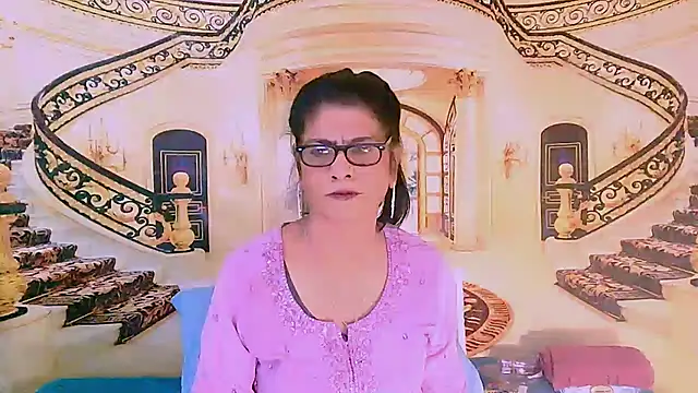 Snapshot of IndianAllure chatting on July 14, 5:23 am IndianAllure online show from July 14, 5:23 am